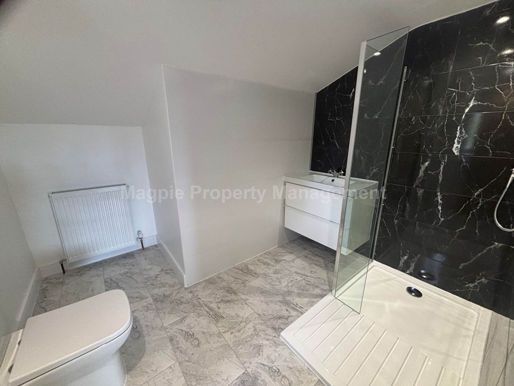 Additional image 19 of 6 bed semi-detached house to rentThe Lakes, Twentypence Road, Cottenham, Cambridge CB24