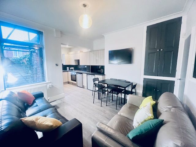 5 bed shared accommodation to rentBruce Road, Sheffield S11