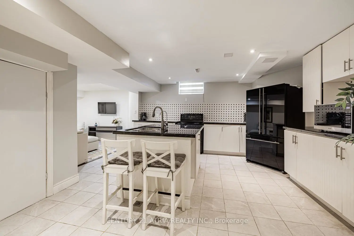 Additional image 12 of 898 Stonehaven Avenue