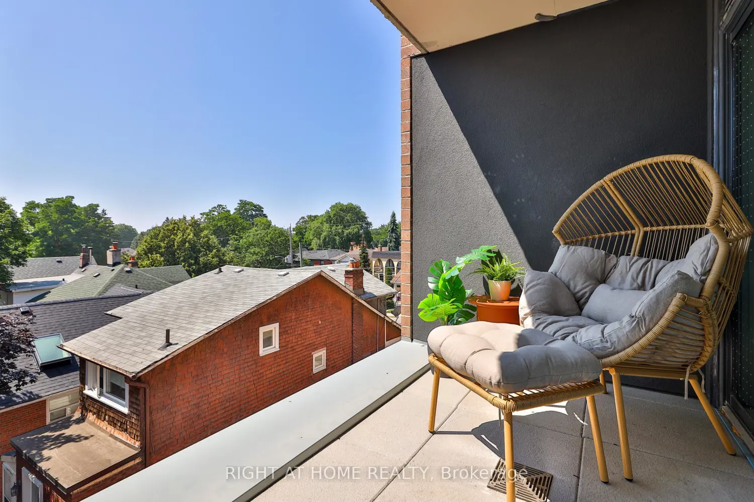 Additional image 7 of 1161 Kingston Road 201