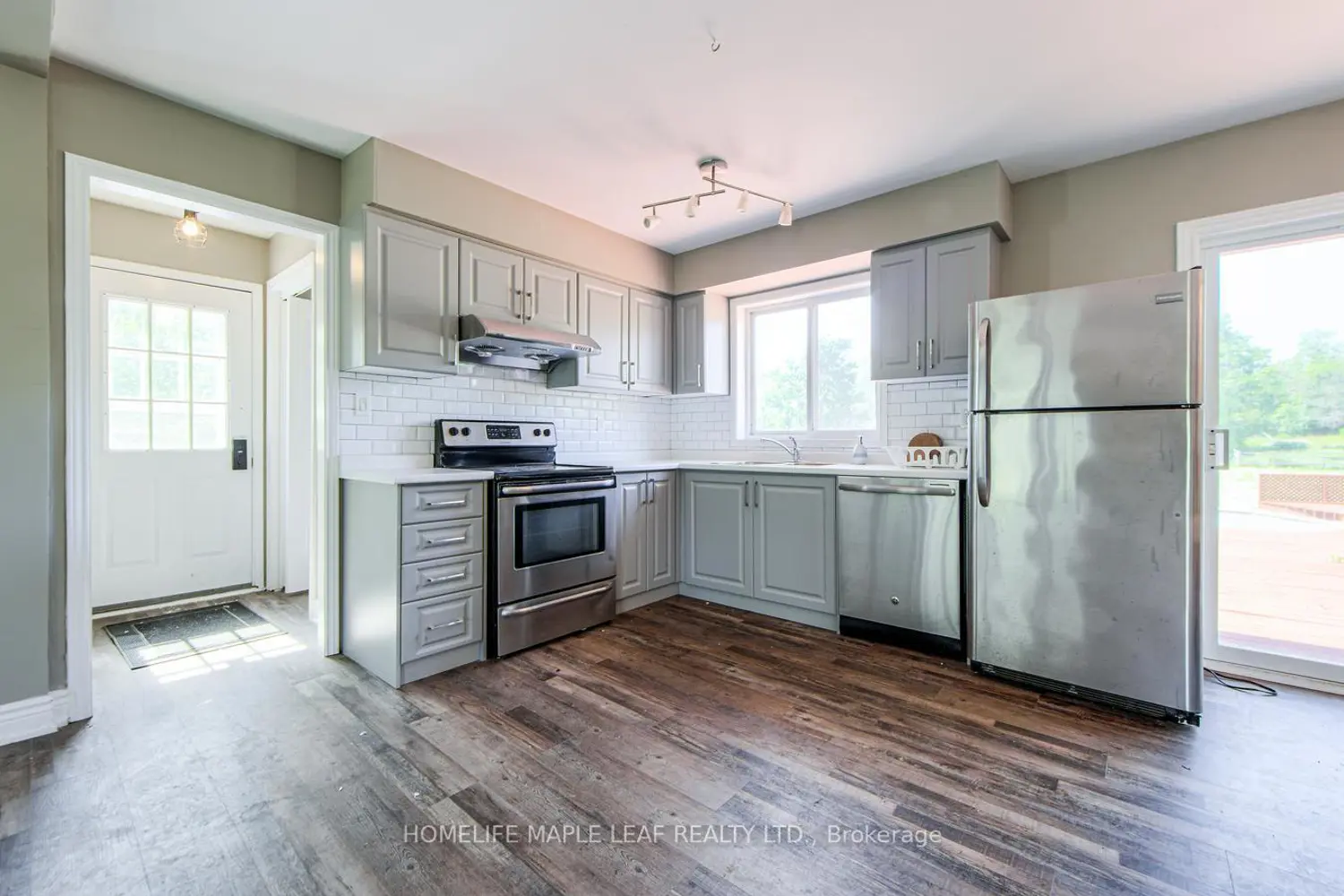 Additional image 6 of 927 #97 Regional Road