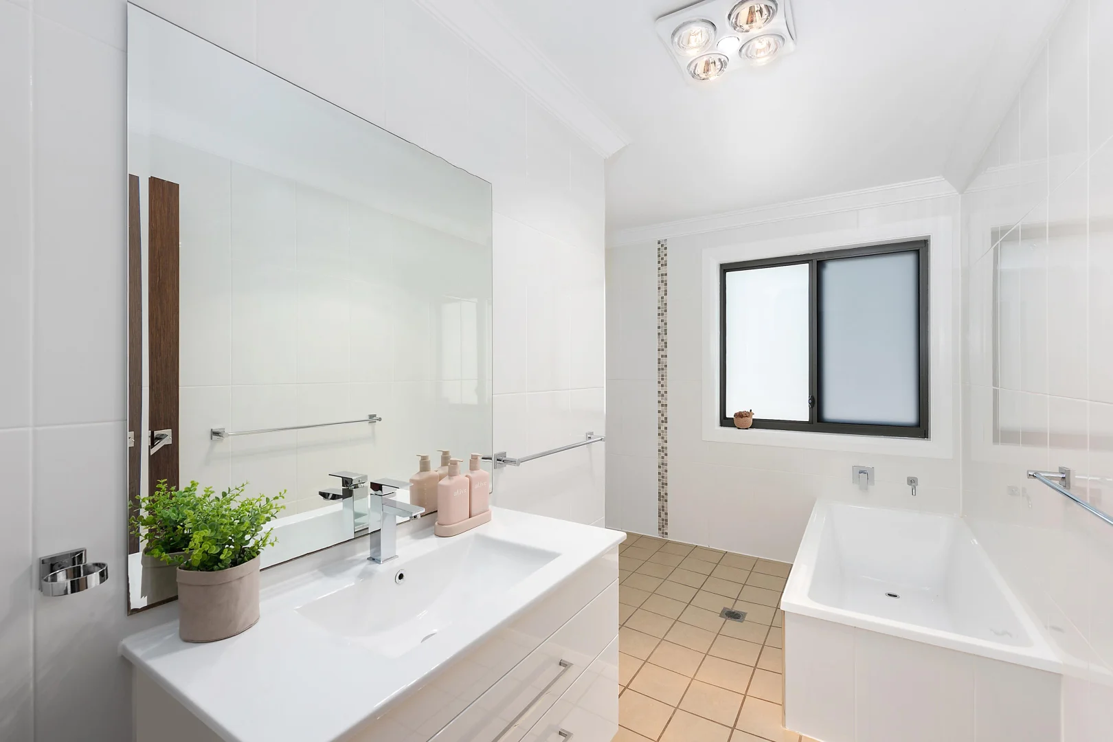 Additional image 8 of 32 Robert Hoddle Grove, Bombira NSW 2850