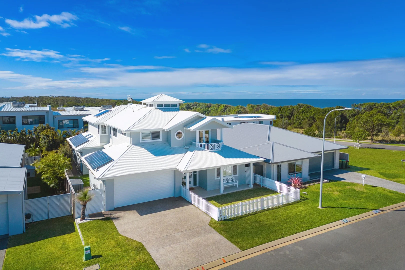 25 Marine Parade, Lake Cathie NSW 2445