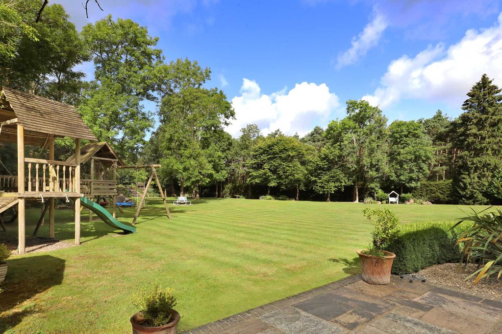 Additional image 37 of 9 bed detached house to rentSlade Oak Lane, Gerrards Cross SL9