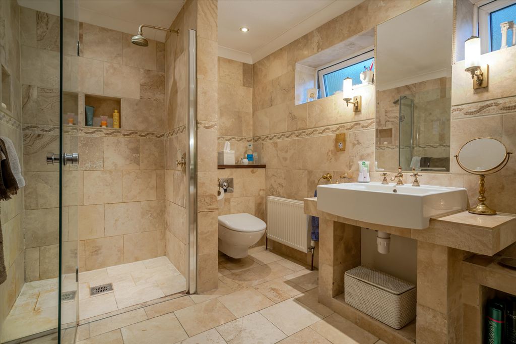 Additional image 7 of 6 bed detached house to rentKennel Avenue, Ascot, Berkshire SL5
