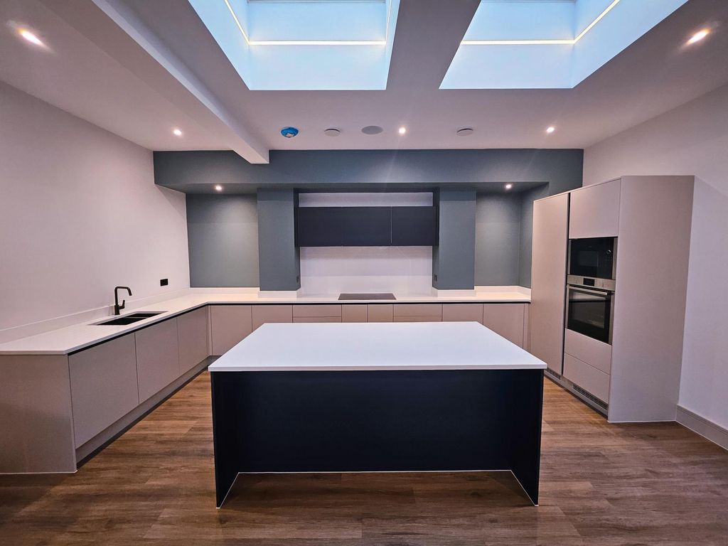 Additional image 2 of 3 bed flat to rentBoughton, Chester CH3