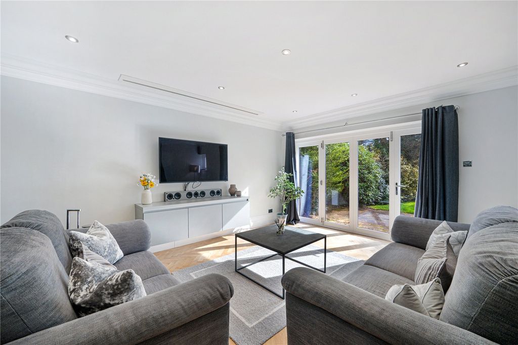 Additional image 7 of 2 bed flat to rentAdlington Road, Wilmslow, Cheshire SK9