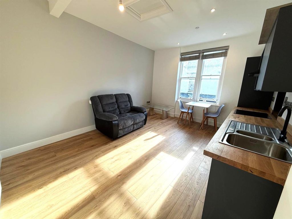 Additional image 2 of 2 bed flat to rentUnion Street, Aberystwyth SY23