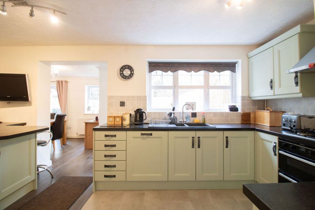 Additional image 30 of 4 bed property to rent14 Coed Gelli Park, Cwmgelli, Blackwood NP12