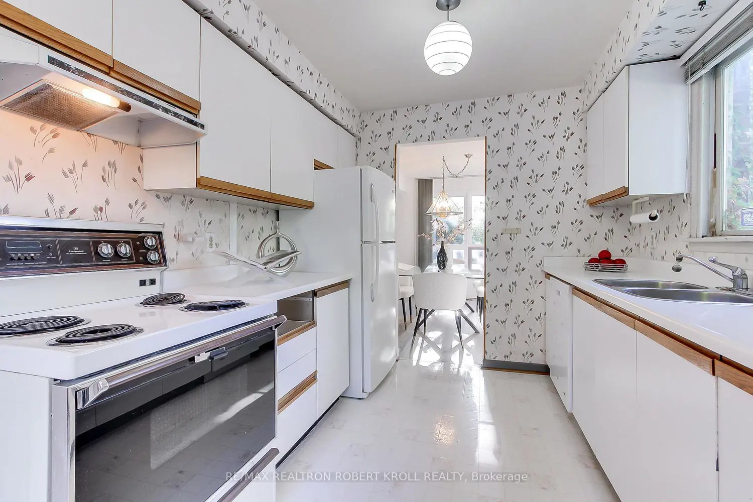 Additional image 2 of 136 Stillwater Crescent