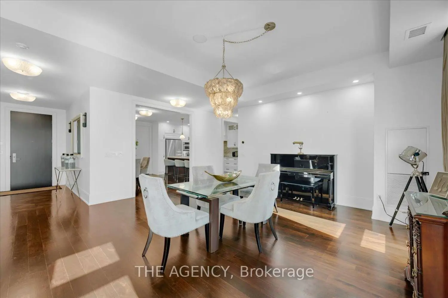 Additional image 8 of 70 Roehampton Avenue Ph15