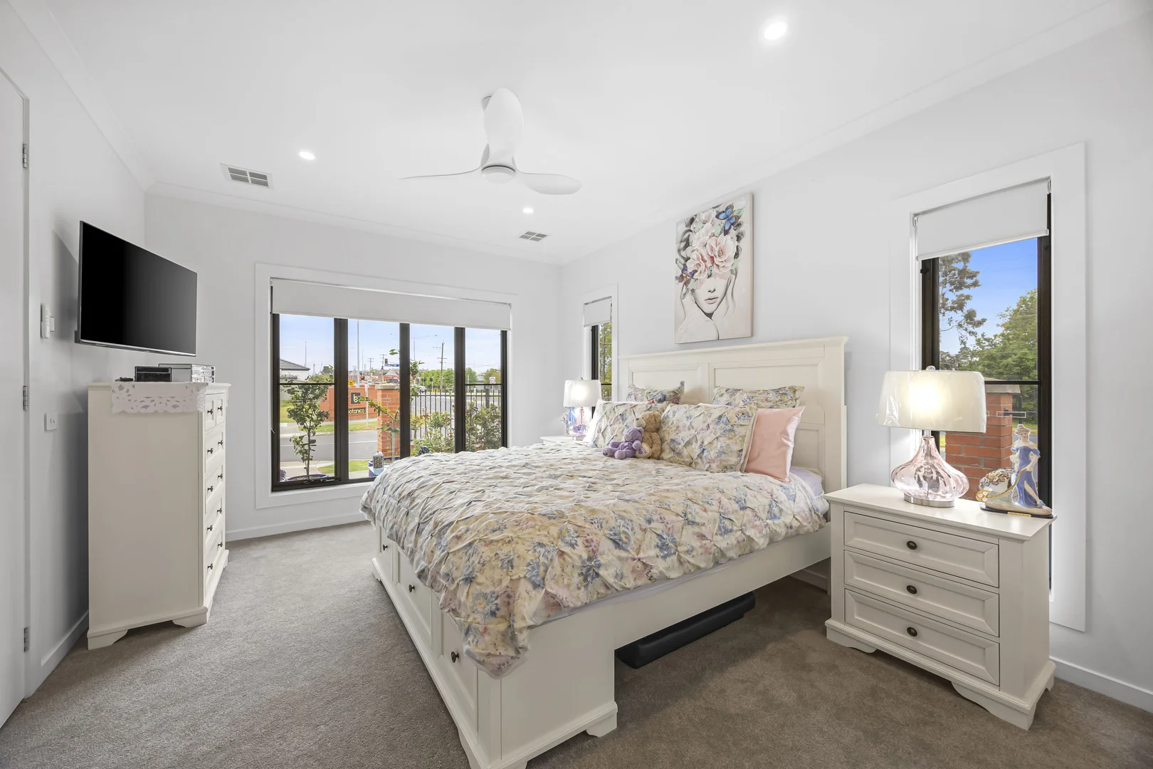 Additional image 12 of 1 Scarlet Drive, Lake Gardens VIC 3355