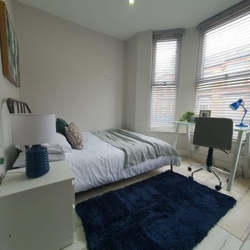 Woodcroft Road, Liverpool, Liverpool L15, Room to rent