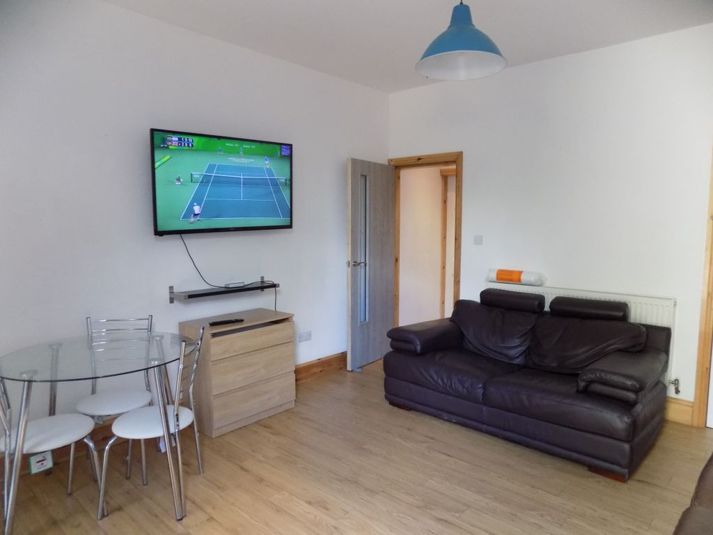 5 bed shared accommodation to rentShoreham Street, Sheffield S2 photo 3