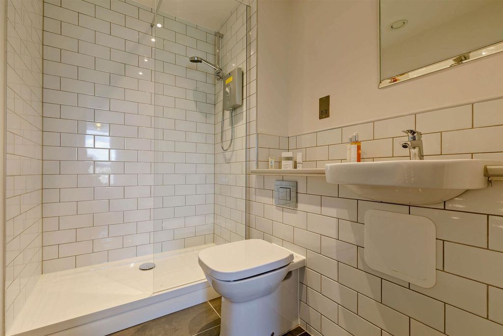 Additional image 8 of 2 bed flat to rentSpa Villas, Matlock Spa, Matlock DE4