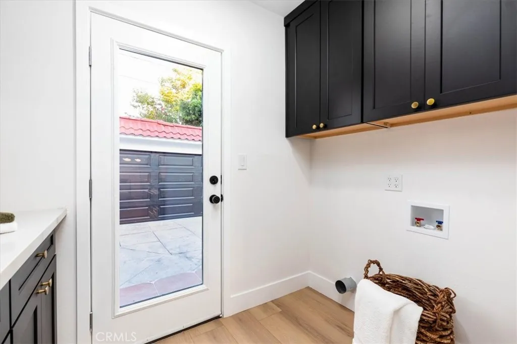 Additional image 38 of 312 N Bronson Avenue, Los Angeles, CA 90004