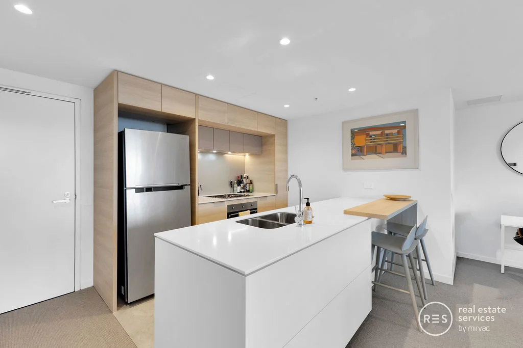 Additional image 6 of 2303/103 South Wharf Drive, Docklands VIC 3008