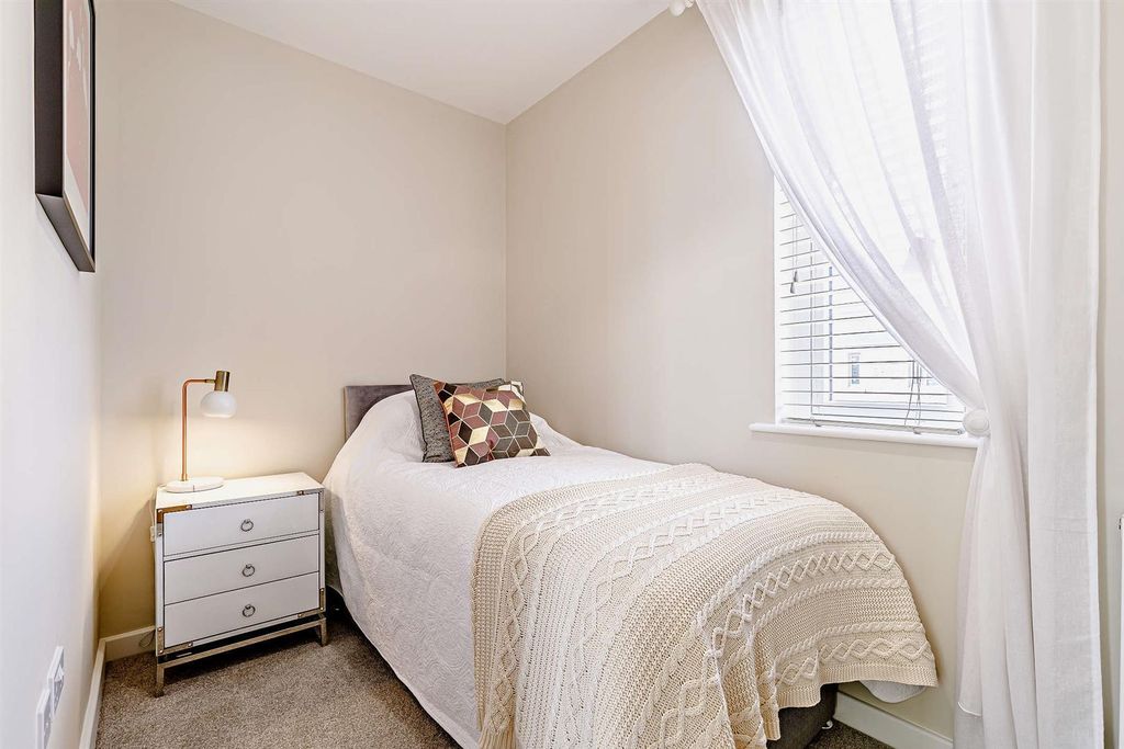 Additional image 9 of 4 bed town house to rentPark Crescent, Matlock Spa, Matlock DE4