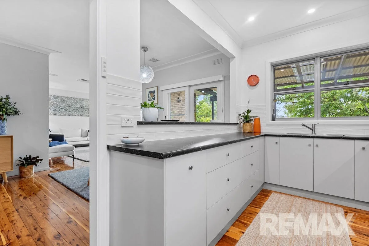 Additional image 6 of 8 Sunshine Avenue, Turvey Park NSW 2650