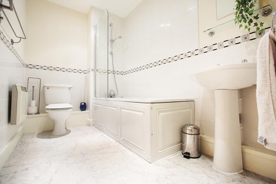 Additional image 7 of 2 bed flat to rentWindsor Court, No. 1 London Road, Newcastle Under Lyme, Staffordshire ST5