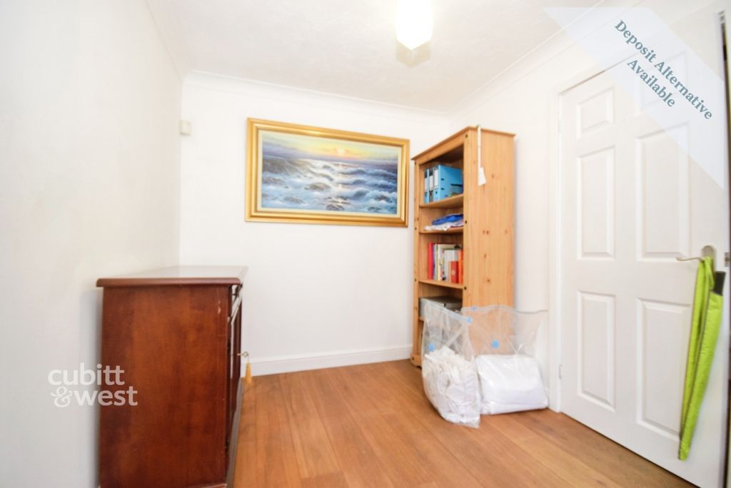 Additional image 10 of 6 bed detached house to rentCrawley Lane, Crawley RH10