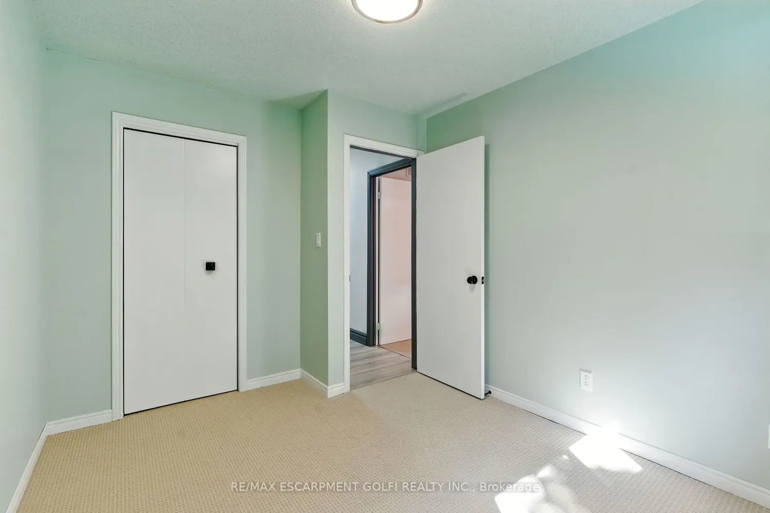 Additional image 15 of 4928 Hickory Lane