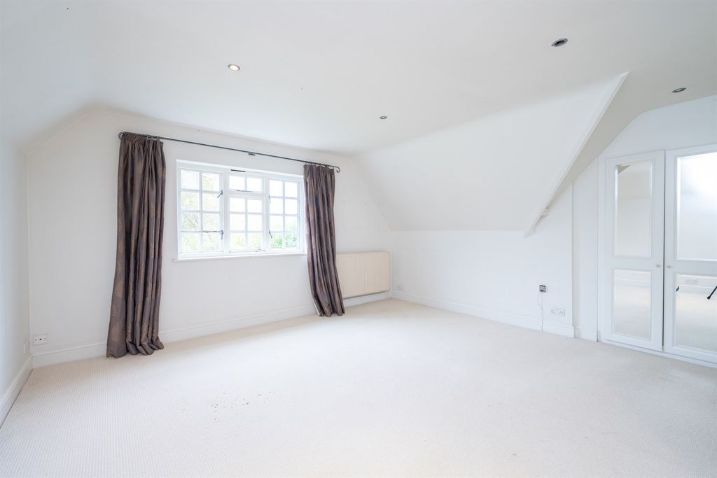 Additional image 11 of 6 bed detached house to rentForest Grange, Horsham, West Sussex RH13