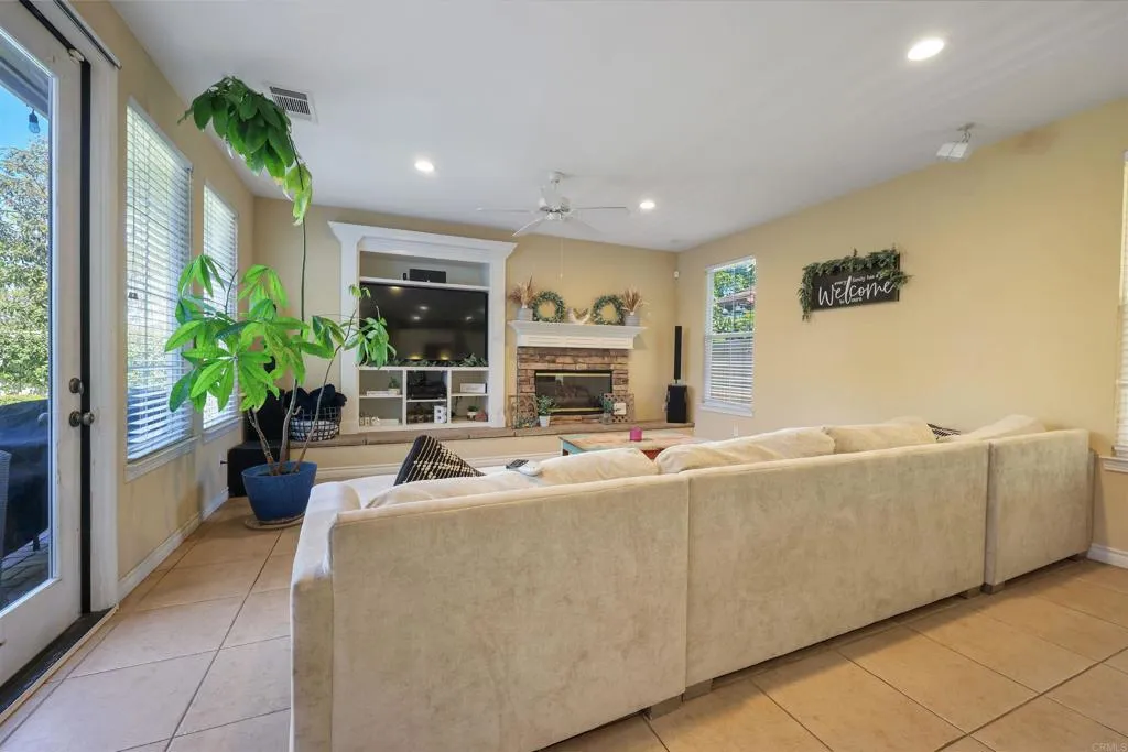 Additional image 43 of 8368 Entreken Way, San Diego, CA 92129