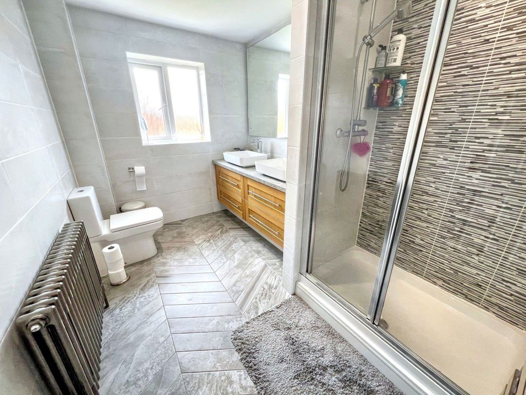 Additional image 16 of 4 bed detached house to rentSaltwick Gardens, Whitley Bay NE25
