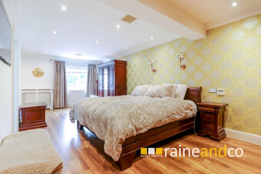 Additional image 20 of St Albans Road West, Hatfield