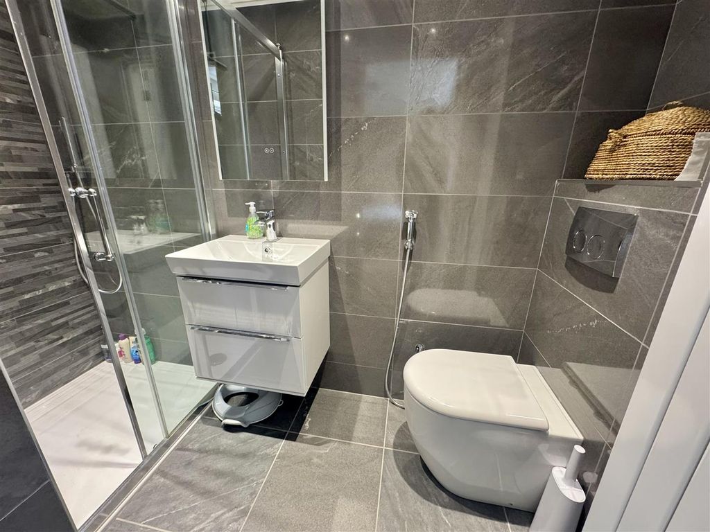 Additional image 6 of 4 bed detached house to rentCauseway Glade, Sheffield S17