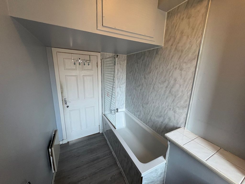 Additional image 10 of 2 bed flat to rentWilson Street, Renfrew PA4