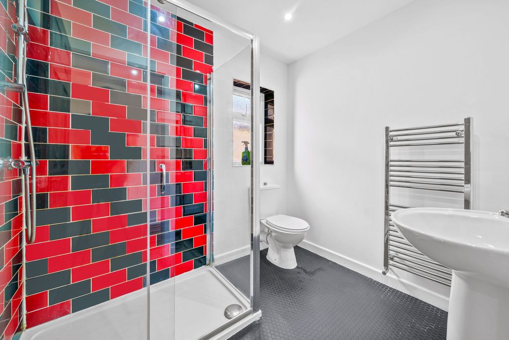 Additional image 5 of 7 bed shared accommodation to rentBernard Street, Swansea SA2