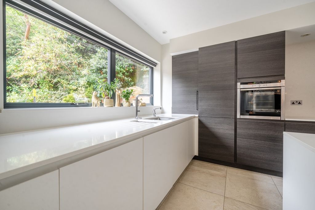 Additional image 23 of 5 bed detached house to rentSt. Leonards Hill, Windsor SL4