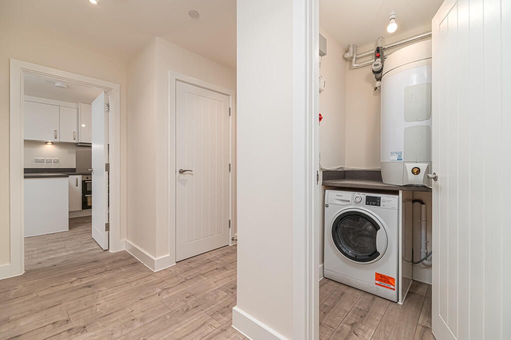 Additional image 5 of 2 bed flat to rentStation Road, Corby NN17