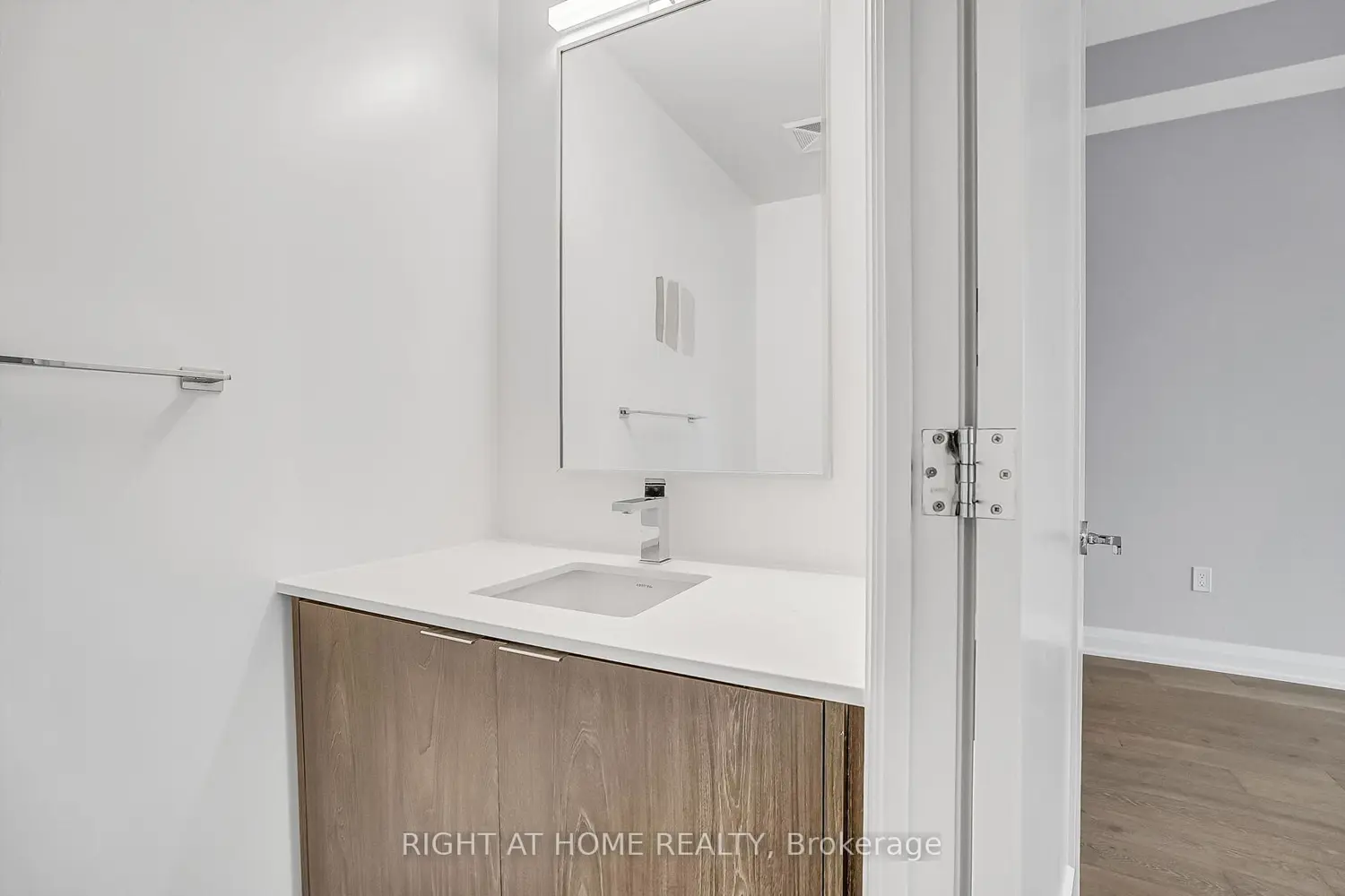 Additional image 10 of 293 The Kingsway 705