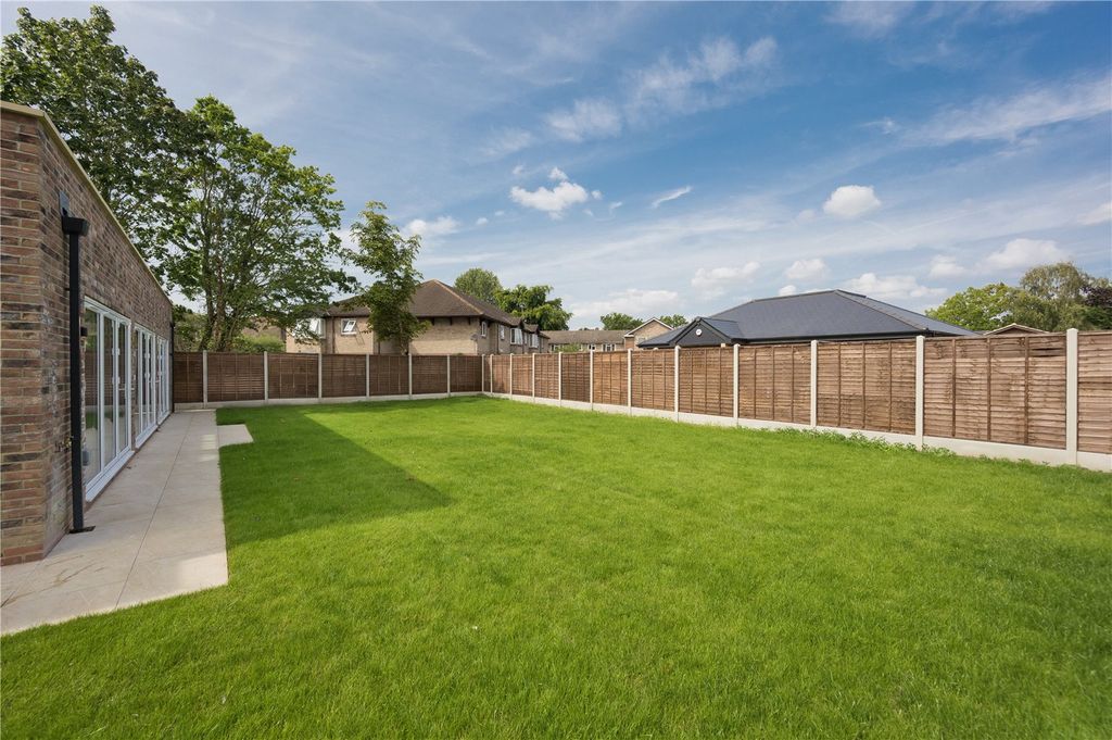 Additional image 7 of 5 bed detached house to rentThe Avenue, Ascot, Berkshire SL5
