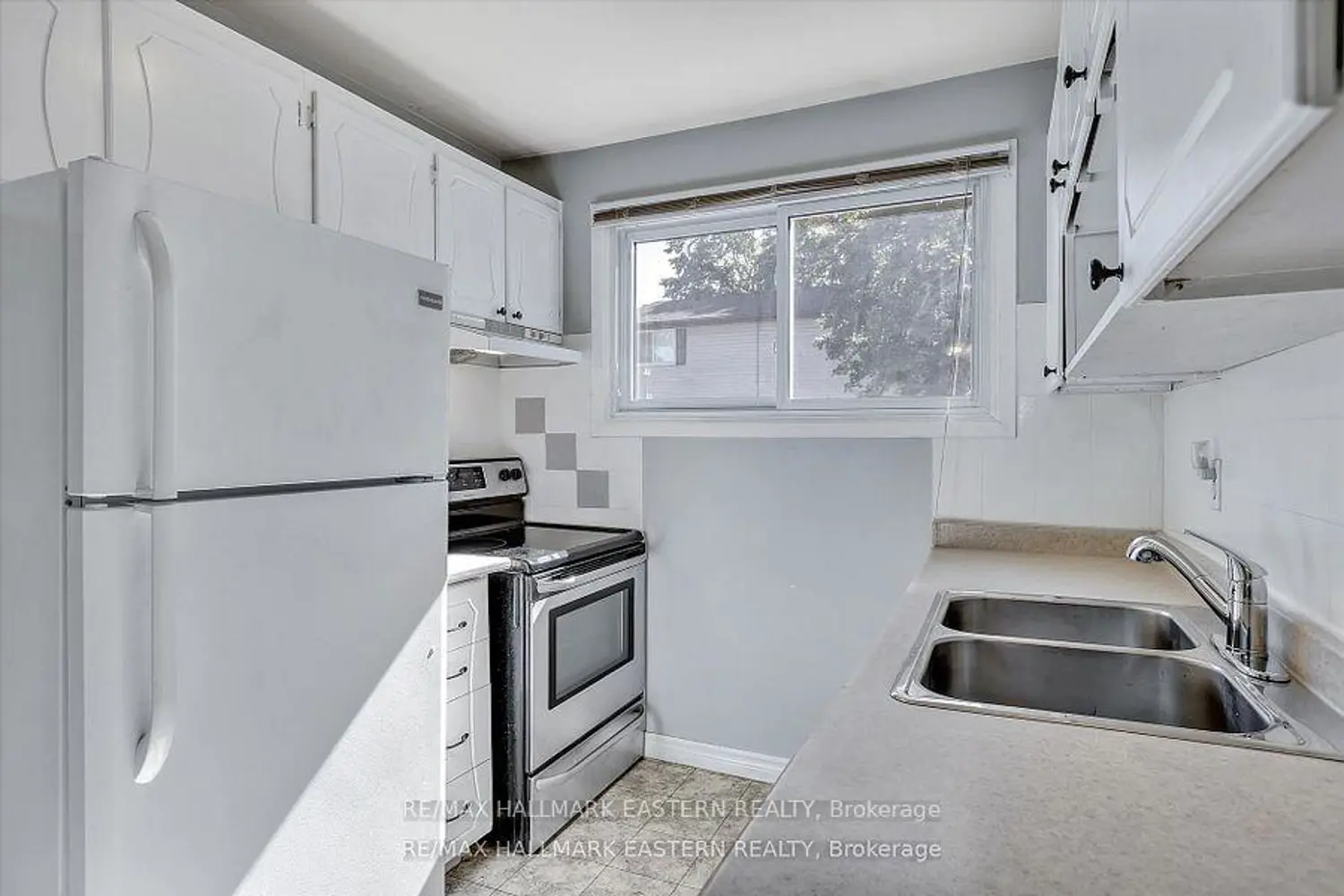 Additional image 2 of 996 Sydenham Road #67