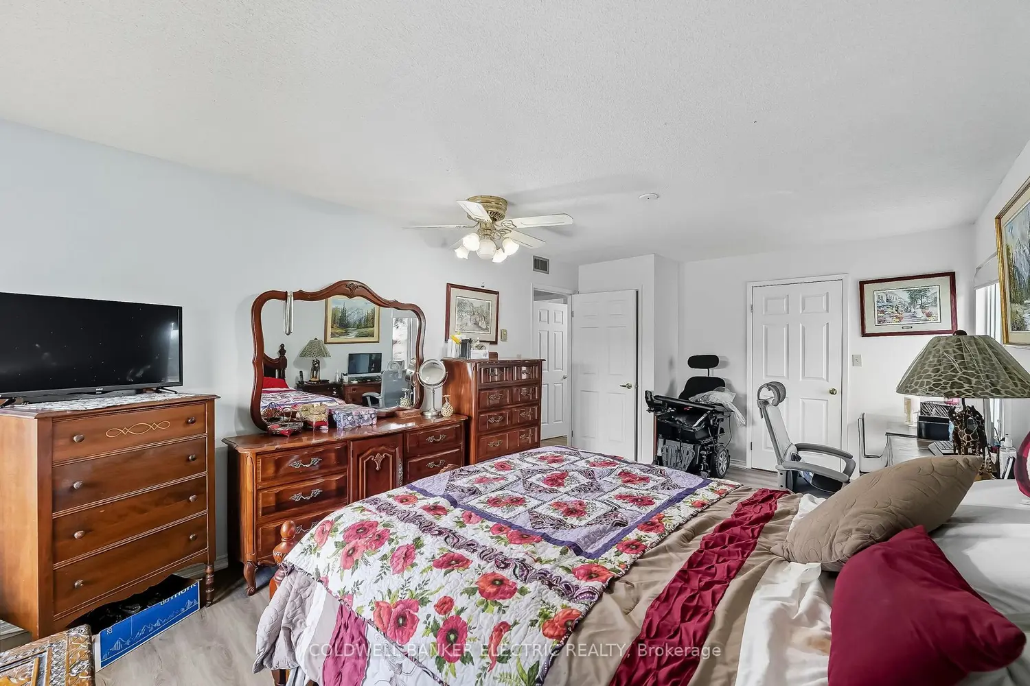 Additional image 6 of 1 Heritage Way 301