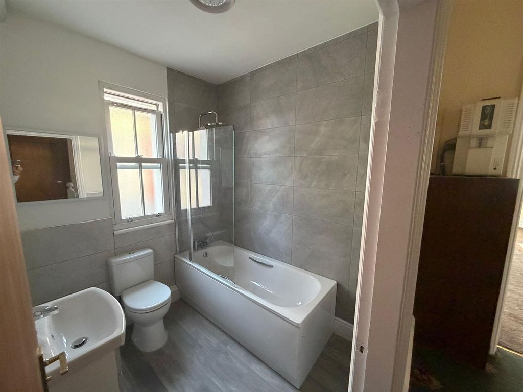 Additional image 10 of 2 bed flat to rentBelgrave Road, Colwyn Bay LL29