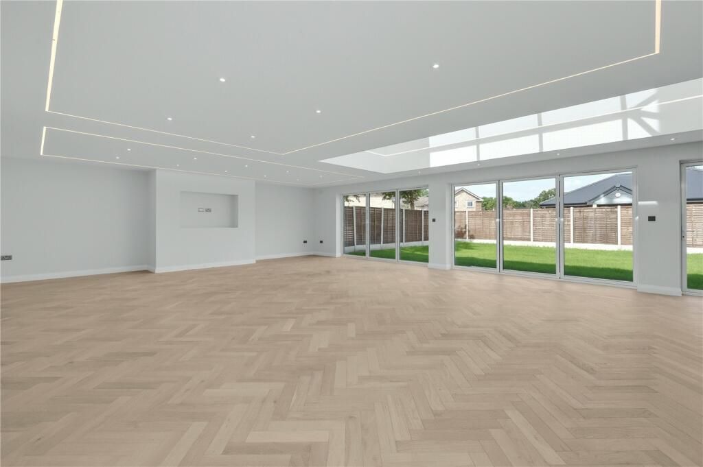 Additional image 2 of 5 bed detached house to rentThe Avenue, Ascot SL5