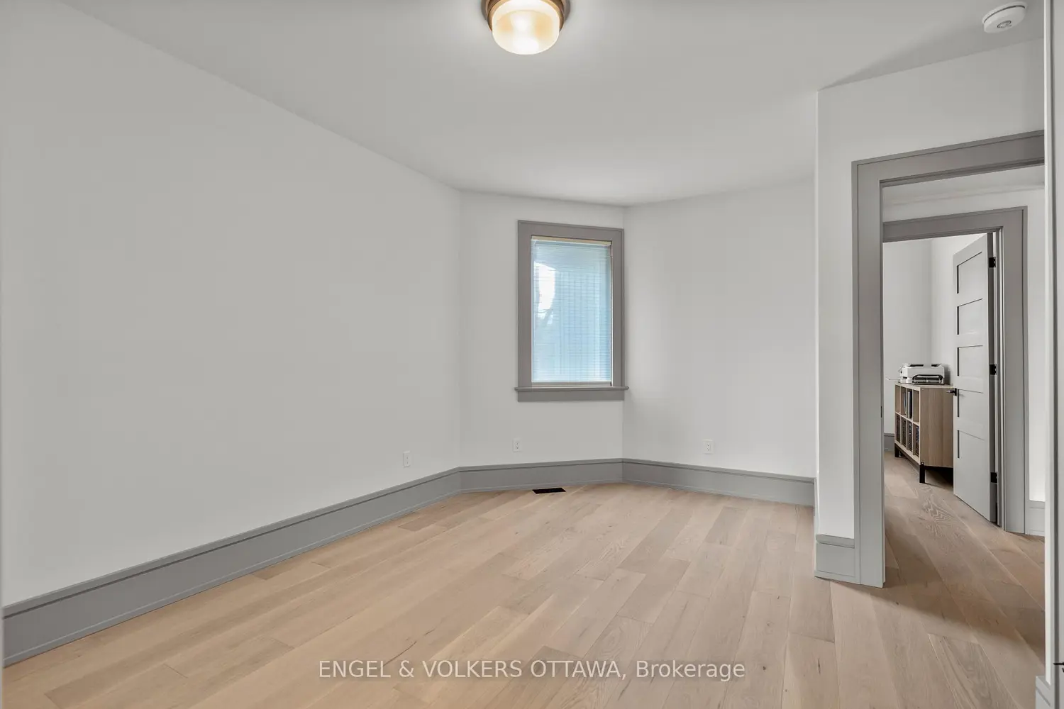Additional image 15 of 37 Clarendon Avenue