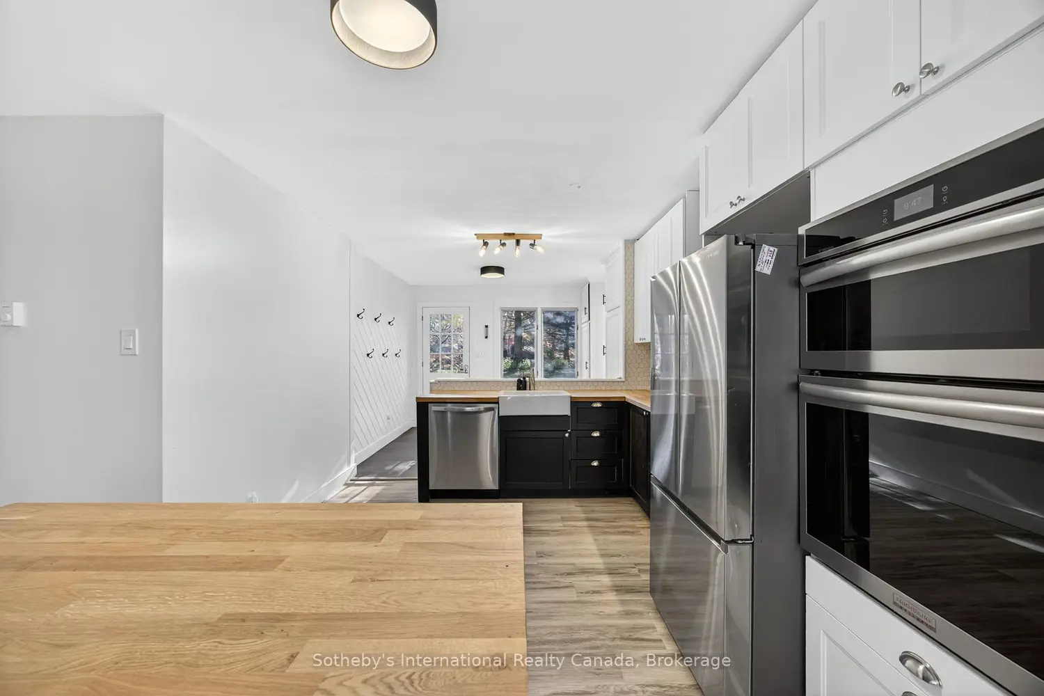 Additional image 3 of 37 Brown's Lake Road