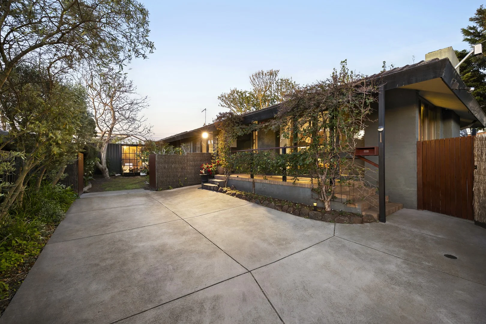 Additional image 14 of 1 Fleetwood Crescent, Frankston South VIC 3199