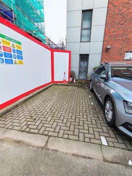 Leeds Street, Liverpool L3, Parking/garage to rent