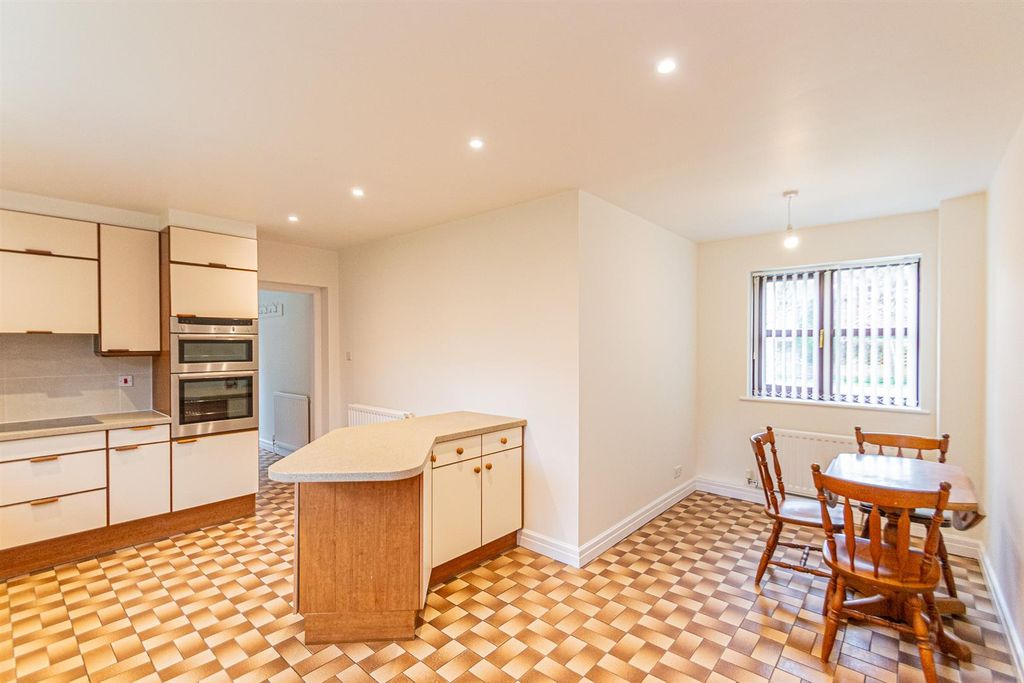 Additional image 7 of 4 bed detached house to rentStoneleigh Gardens, Grappenhall And Thelwall, Warrington WA4