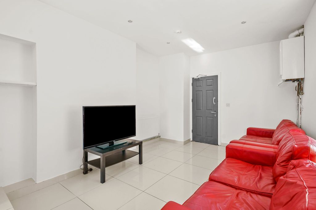 Additional image 15 of 7 bed shared accommodation to rentBernard Street, Swansea SA2