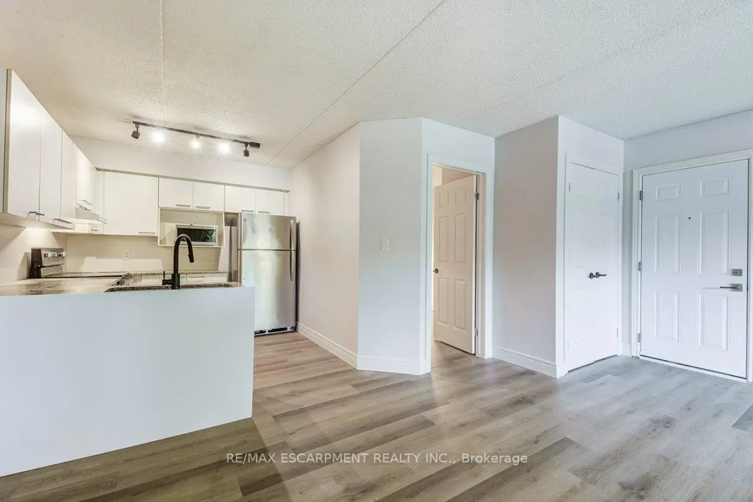 Additional image 13 of 2020 Cleaver Avenue 107