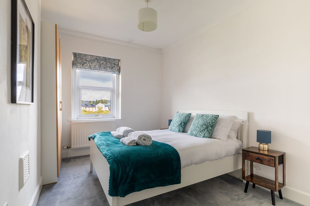 2 bed flat to rentLower Oldfield Park, Bath BA2