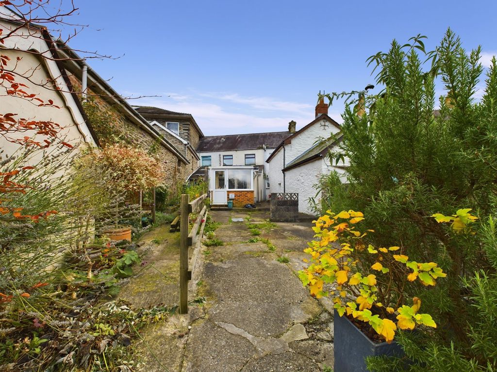 Additional image 3 of 1 bed flat to rentSycamore Street, Newcastle Emlyn SA38